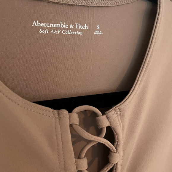 Lace up crop - Picture 3 of 4